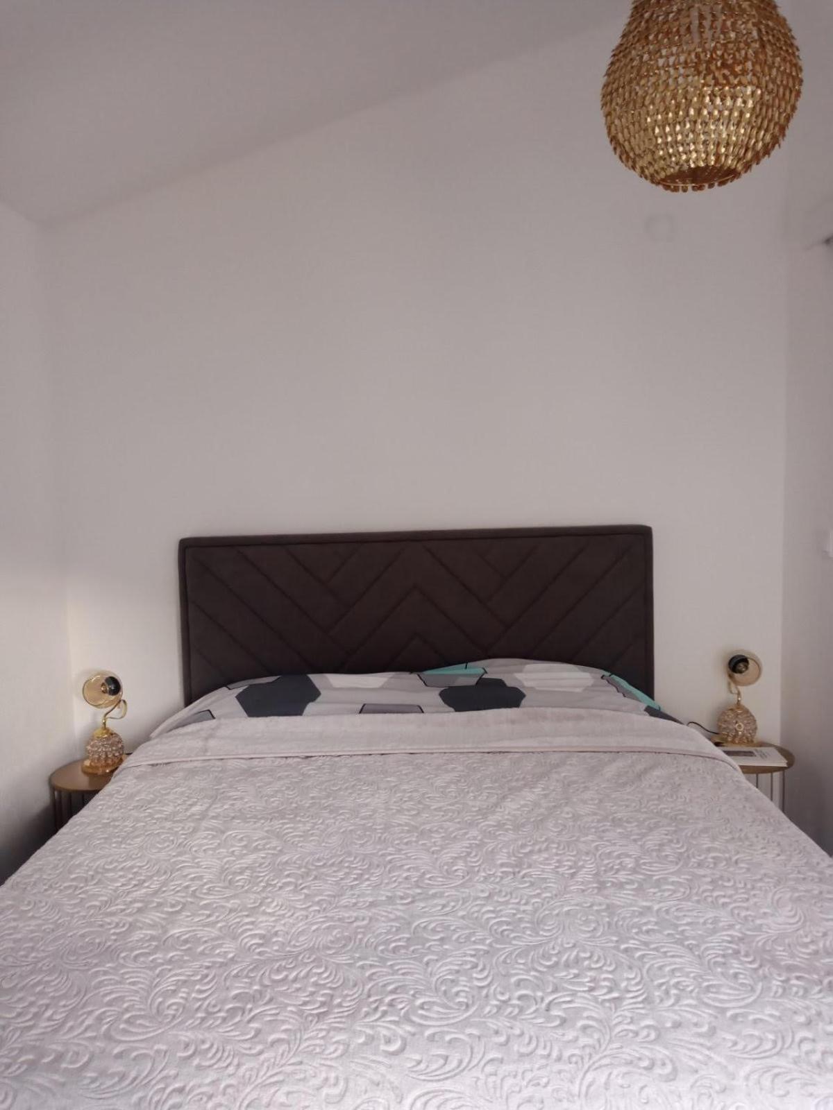 Apartman Becir บุดวา ภายนอก รูปภาพ