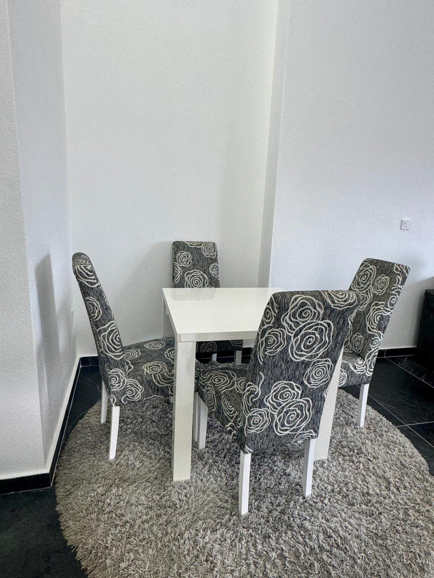 Apartman Becir บุดวา ภายนอก รูปภาพ